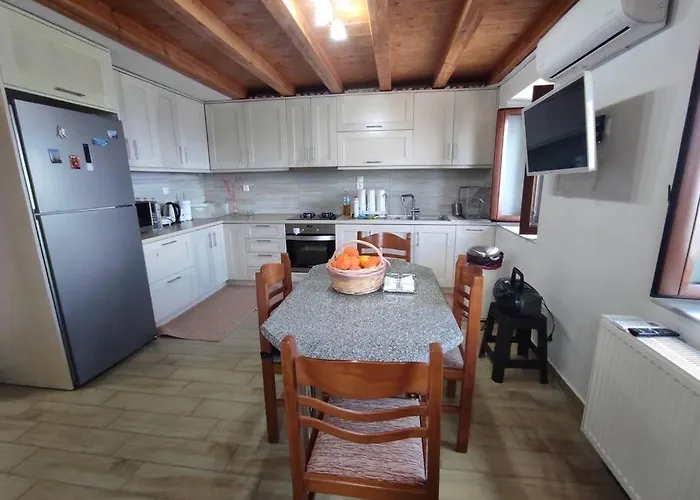 πανόραμα, πραγματευτή λεωνιδίου, τ.κ.22300 *